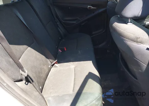 2010 Pontiac Vibe z USA, uszkodzony, nr VIN 5Y2SP6E09AZ419137